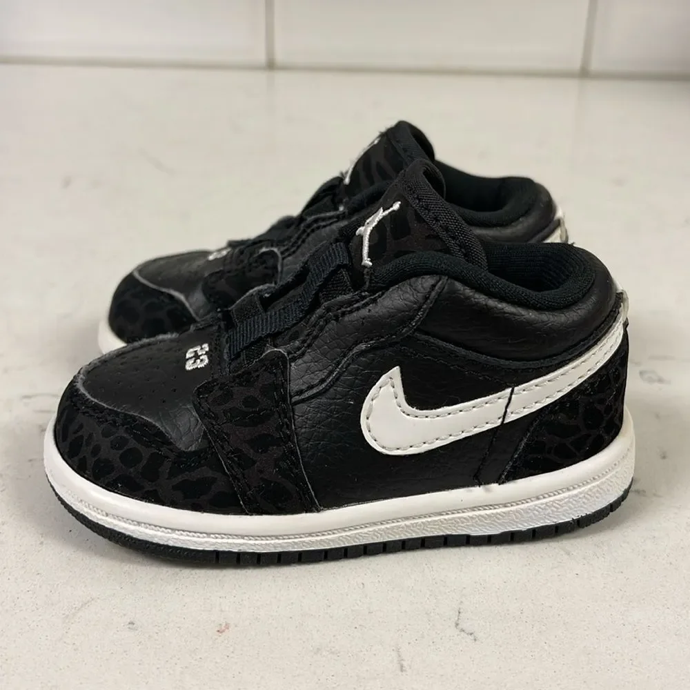 Air Jordan J Man Slip-On For Boys Black Elephant Print 364704-011 Size 4C